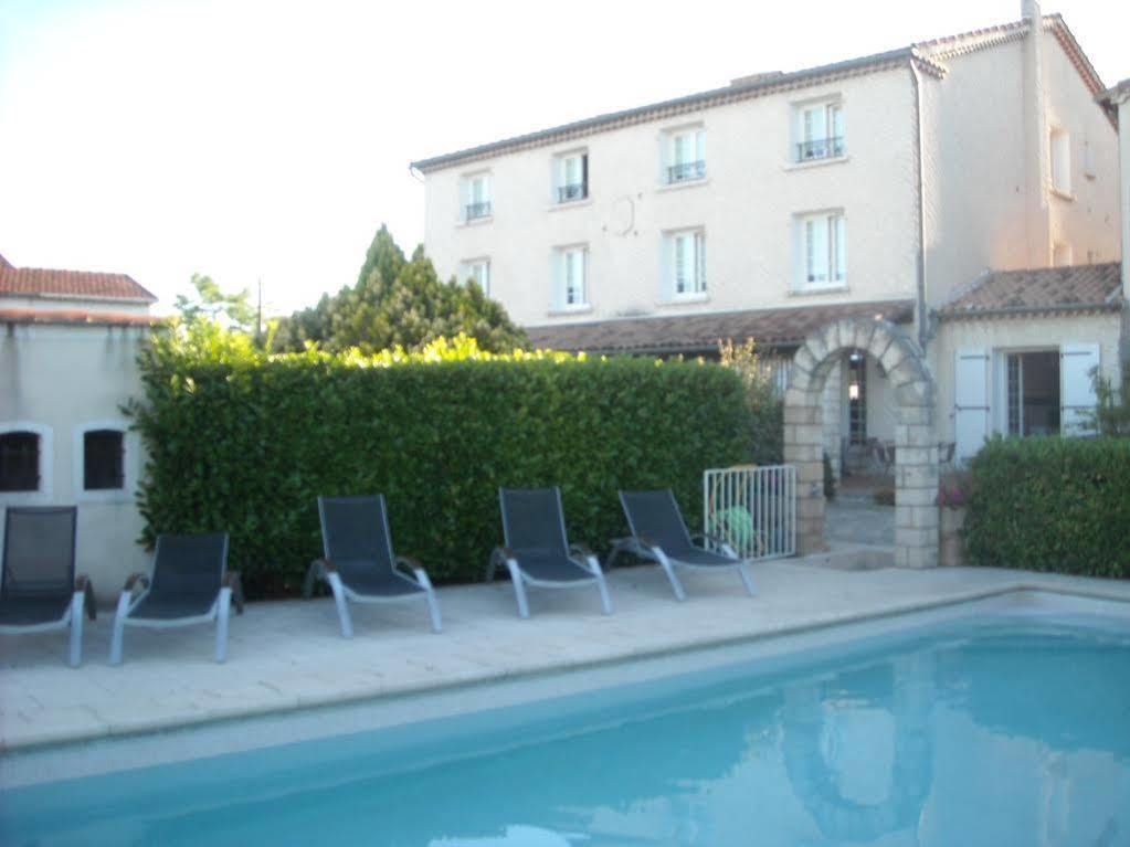 Hotel Ecusson Saint-Hilaire-de-Brethmas Exterior photo